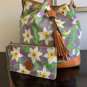 Purple Daffodil Drawstring Shoulder Bag & Wristlet